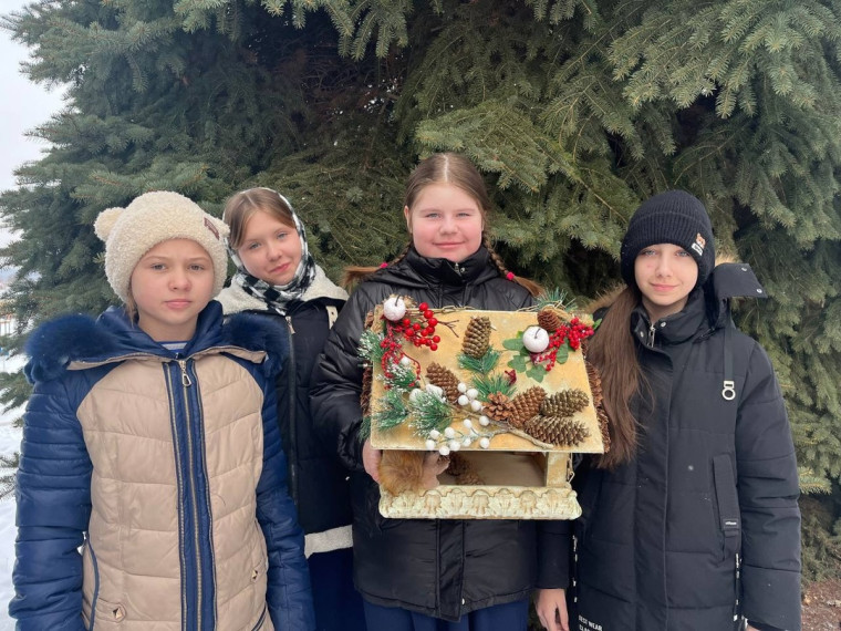 Волонтерский отряд "Десантники" МБОУ "Темниковской СОШ им. Героя Советского Союза А.И. Семикова" продолжают свой путь к добру и заботе о природе..